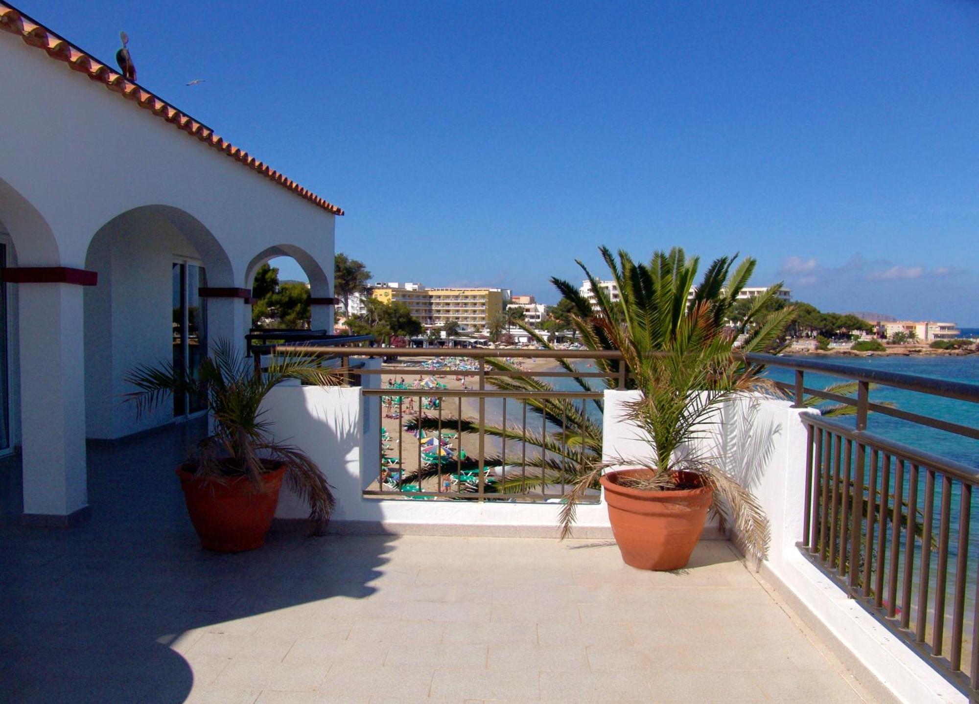 Apartamentos Playa Es Cana ภายนอก รูปภาพ