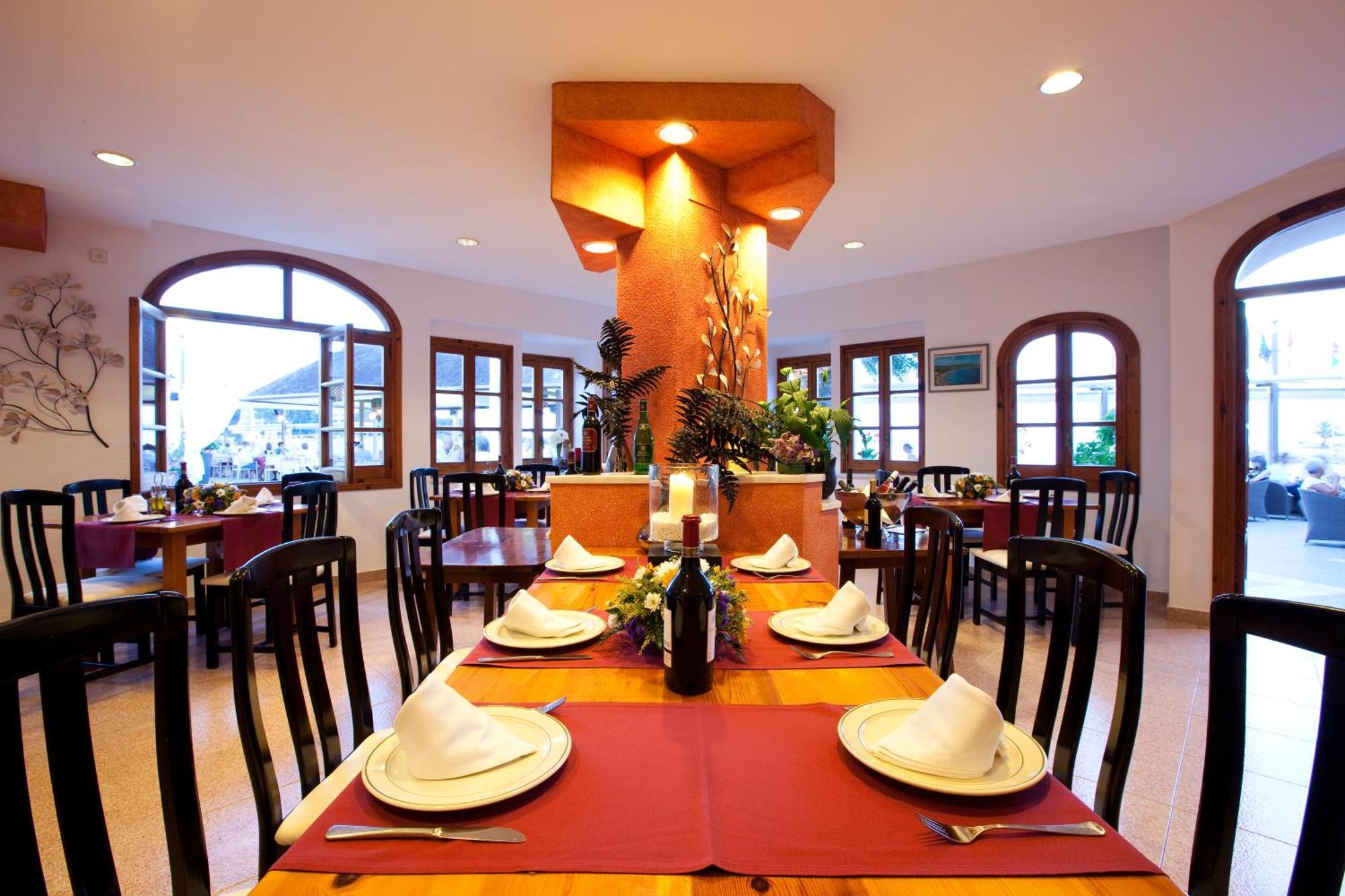 Apartamentos Playa Es Cana ภายนอก รูปภาพ