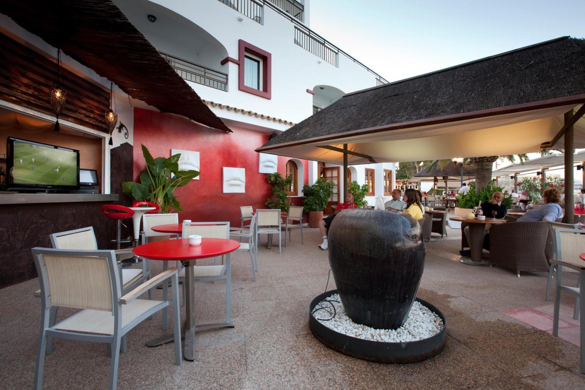Apartamentos Playa Es Cana ภายนอก รูปภาพ