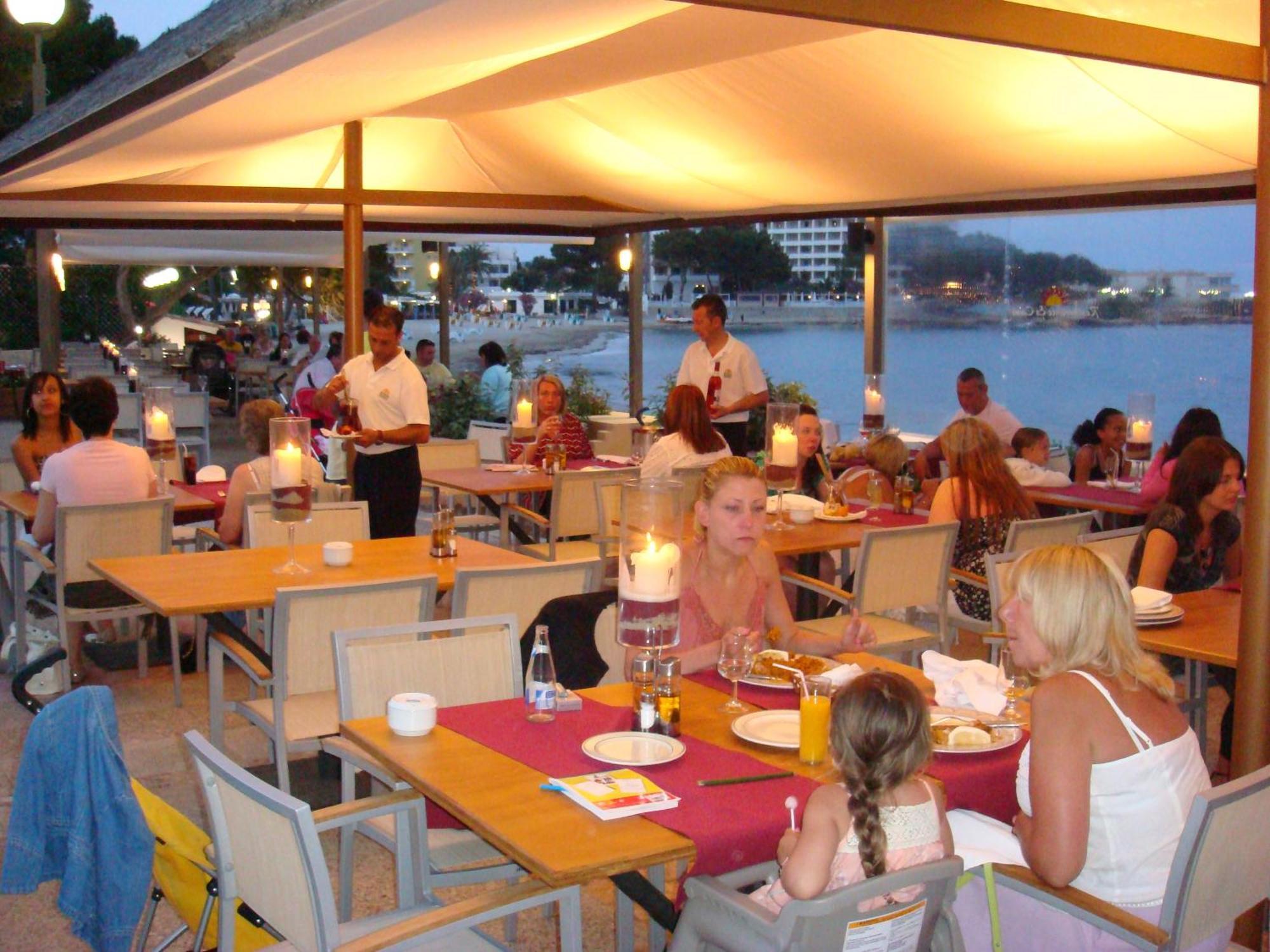 Apartamentos Playa Es Cana ภายนอก รูปภาพ