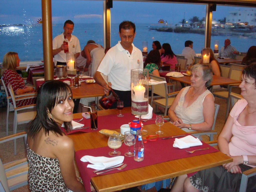 Apartamentos Playa Es Cana ภายนอก รูปภาพ