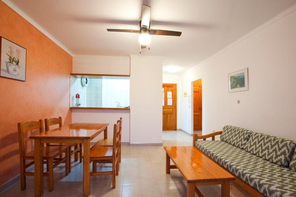Apartamentos Playa Es Cana ห้อง รูปภาพ
