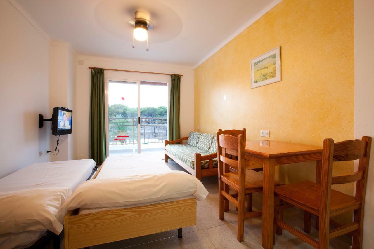 Apartamentos Playa Es Cana ภายนอก รูปภาพ